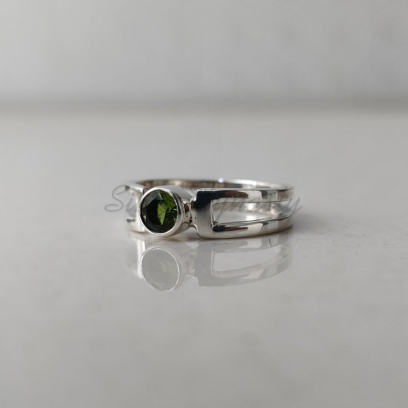 'Boho' Peridot, 925 Solid Sterling Silver Ring for Women