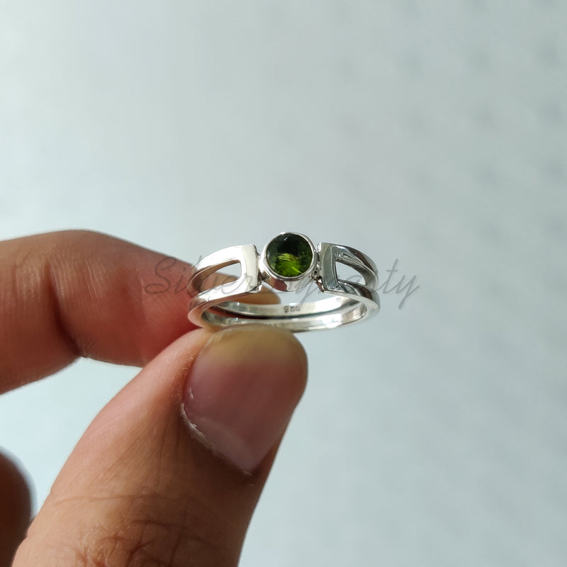 'Boho' Peridot, 925 Solid Sterling Silver Ring for Women