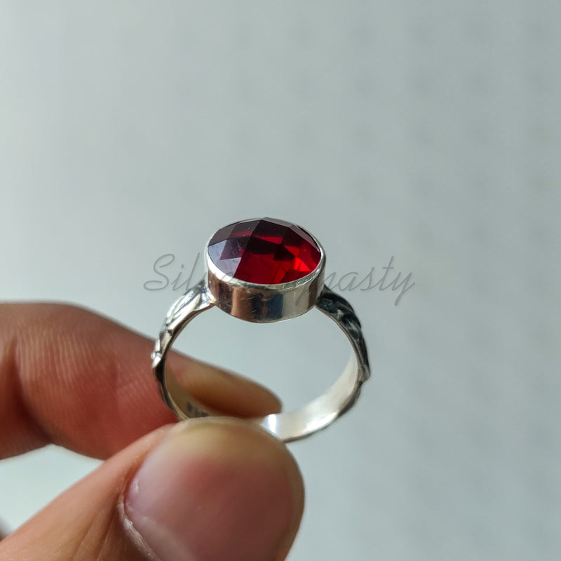 'Bohmin' Garnet 925 Solid Sterling Silver Ring