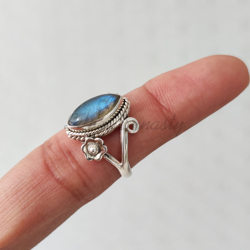 'Modern' Labradorite Solid Sterling Silver Ring Marquise