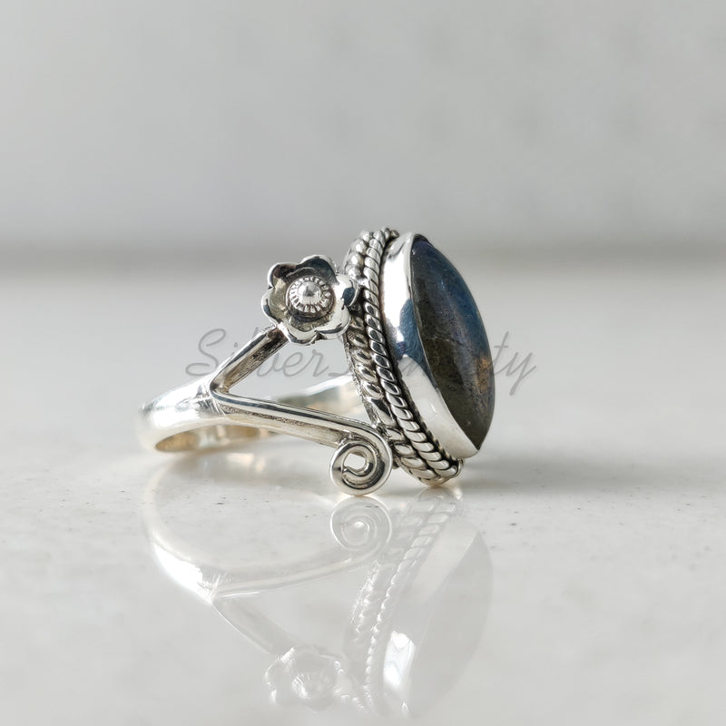 'Modern' Labradorite Solid Sterling Silver Ring Marquise