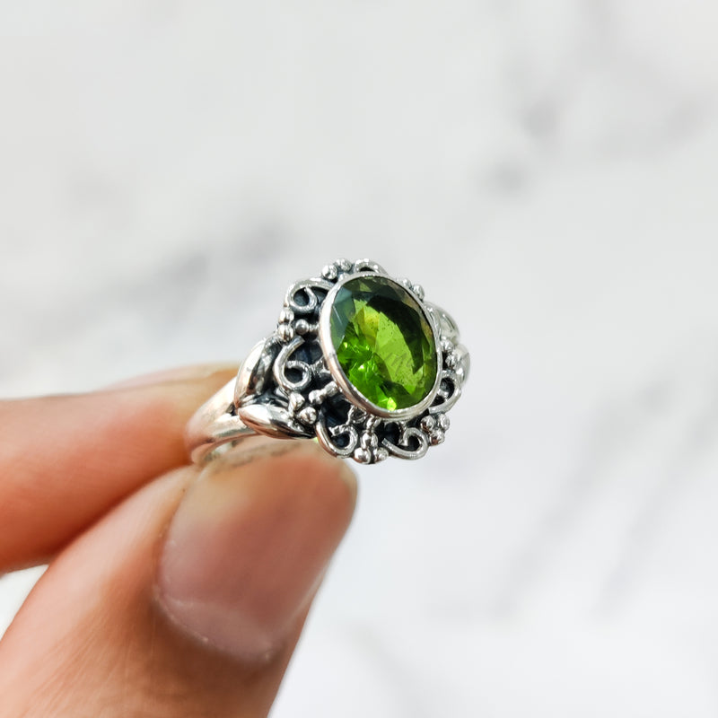 'Flower' Peridot 925 Solid Sterling Silver Ring