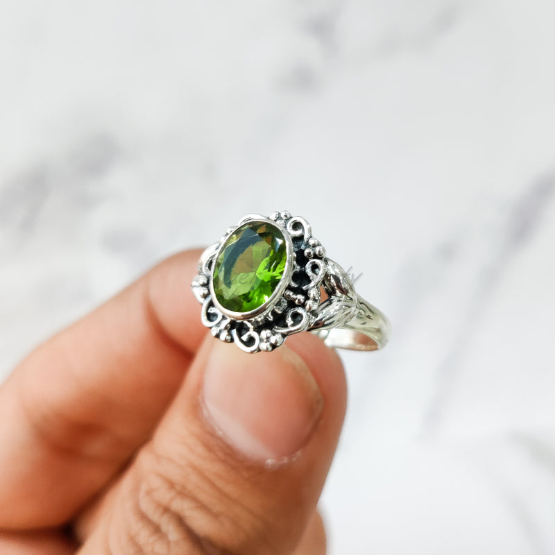 'Flower' Peridot 925 Solid Sterling Silver Ring