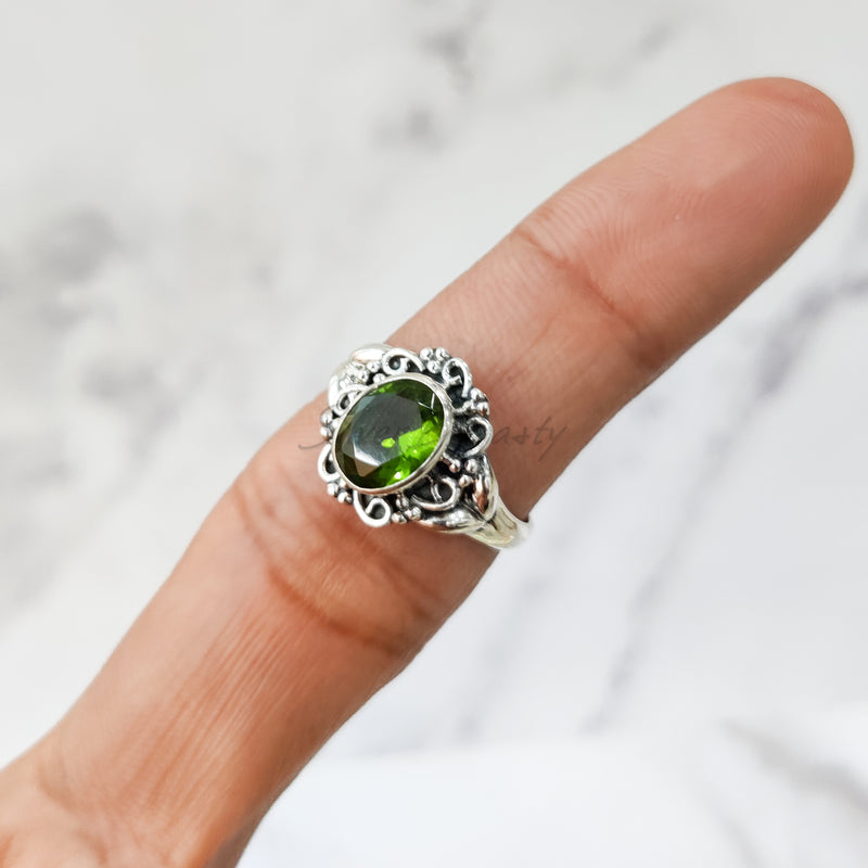 'Flower' Peridot 925 Solid Sterling Silver Ring