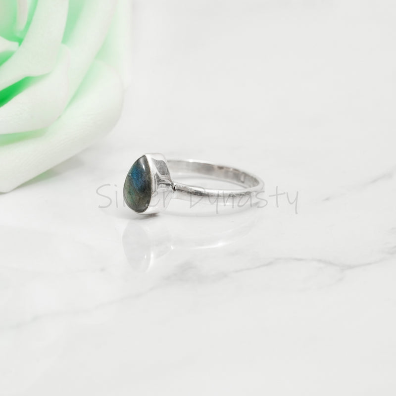 'Minimalist' Labradorite 925 Solid Sterling Silver Ring