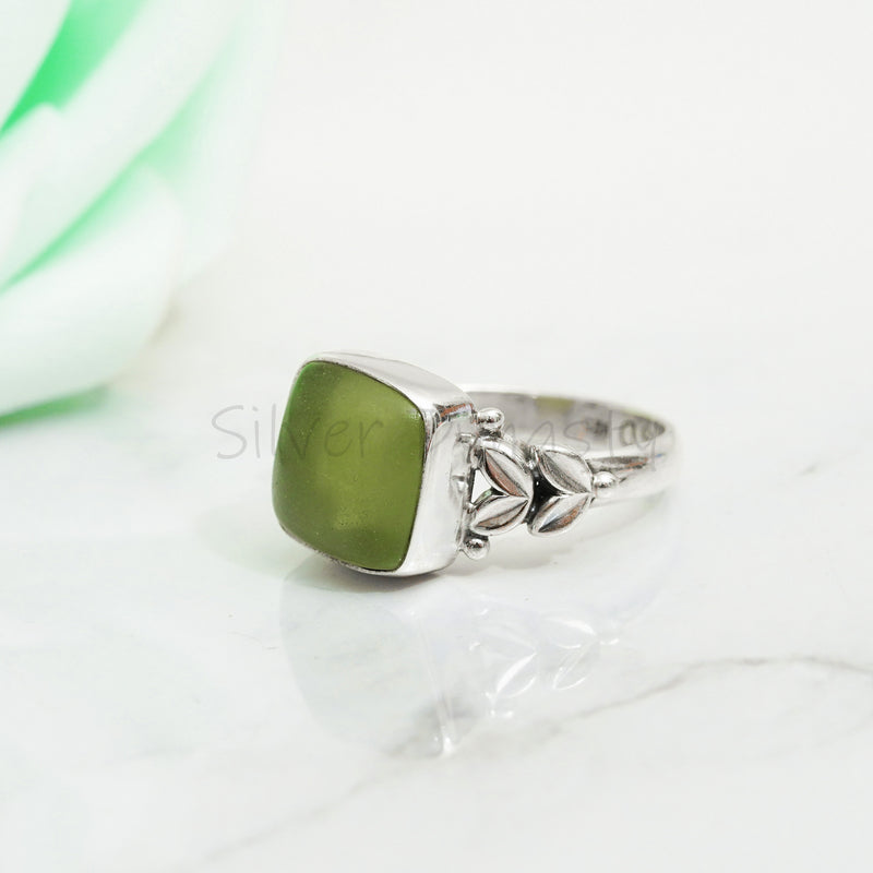 Natural Peridot, 925 Solid Sterling Silver Ring Cabochon