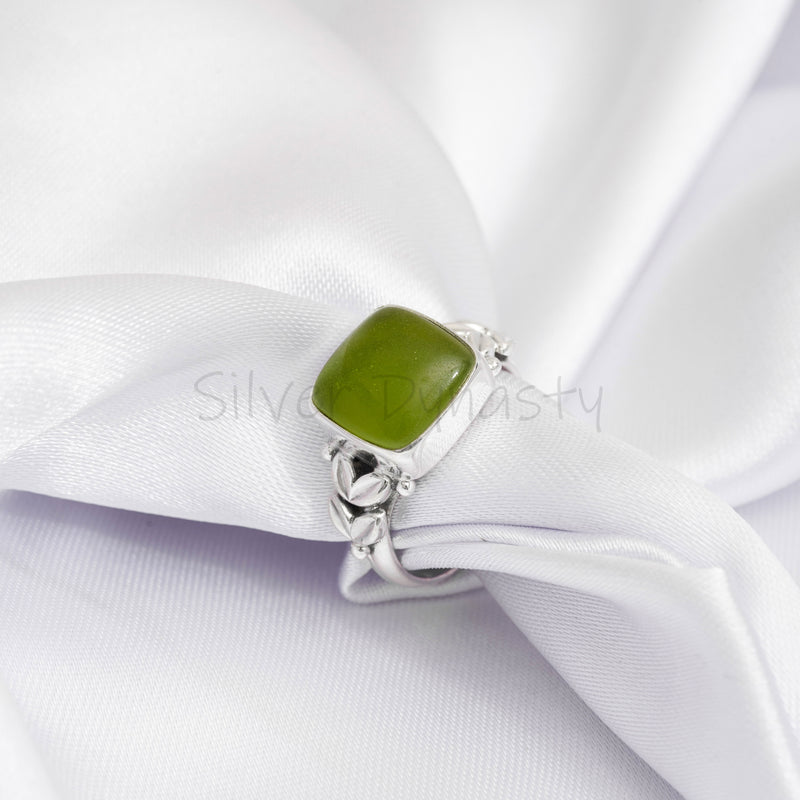 Natural Peridot, 925 Solid Sterling Silver Ring Cabochon