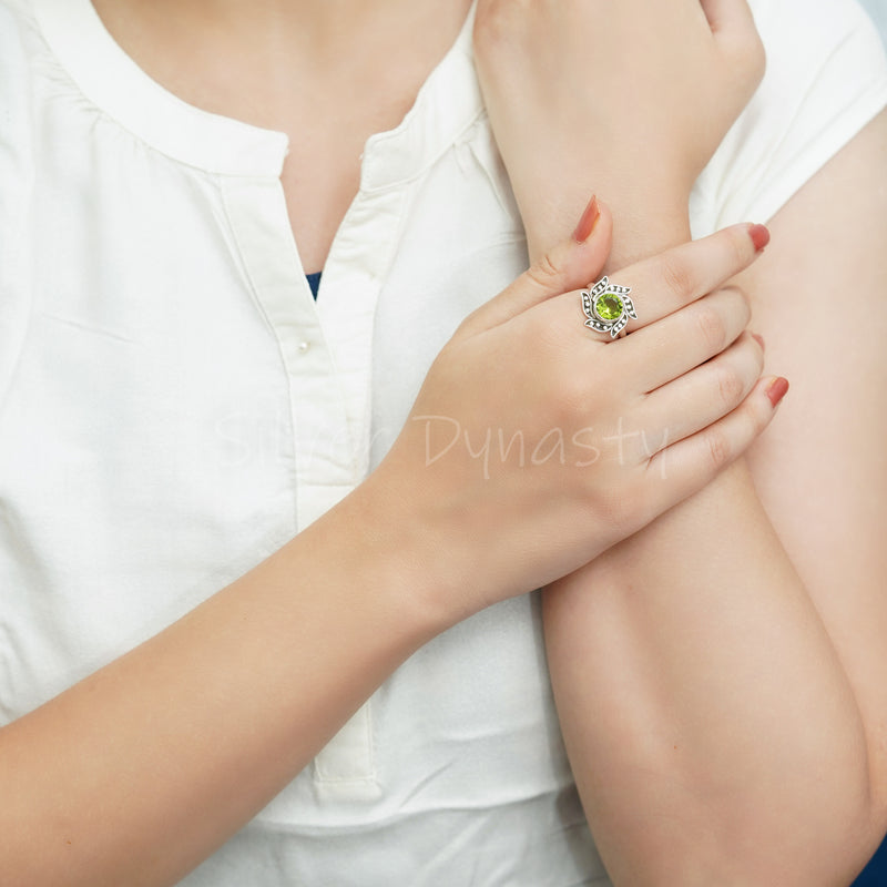 'Flower' Peridot 925 Solid Sterling Silver Ring